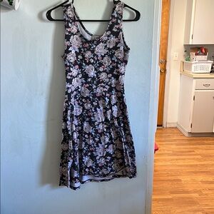 Floral Sleeveless Dress - Black and White